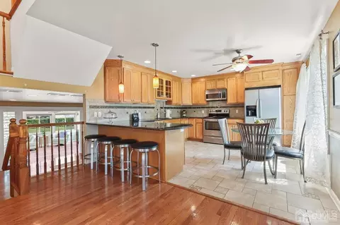 41 Eardley Rd, Edison, NJ 08817 photo 7