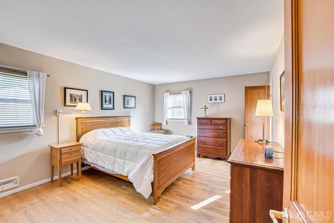 82 Calvert Ave, Edison, NJ 08820 photo 28