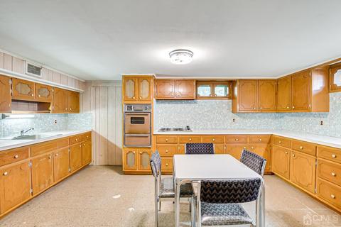 82 Calvert Ave, Edison, NJ 08820 photo 41