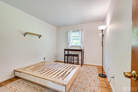 82 Calvert Ave, Edison, NJ 08820 photo 33