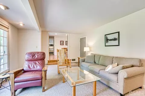 82 Calvert Ave, Edison, NJ 08820 photo 22