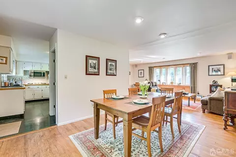 82 Calvert Ave, Edison, NJ 08820 photo 18