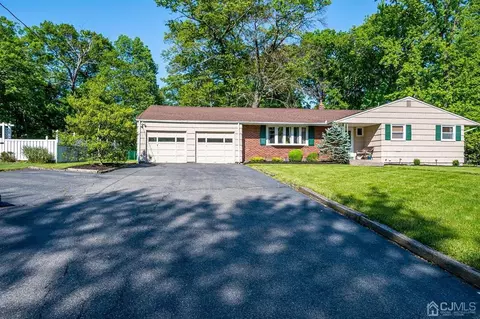82 Calvert Ave, Edison, NJ 08820 photo 3