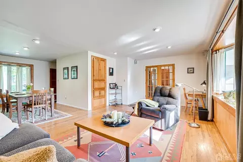 82 Calvert Ave, Edison, NJ 08820 photo 14