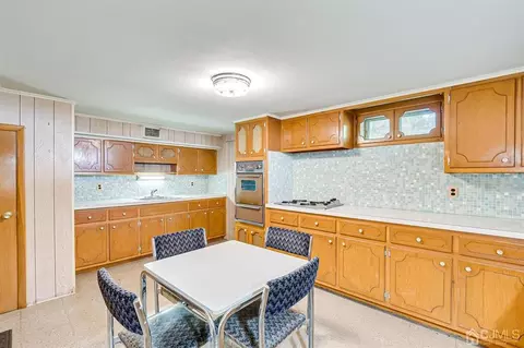 82 Calvert Ave, Edison, NJ 08820 photo 42