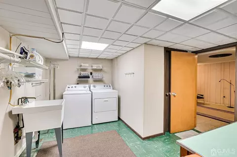 82 Calvert Ave, Edison, NJ 08820 photo 45