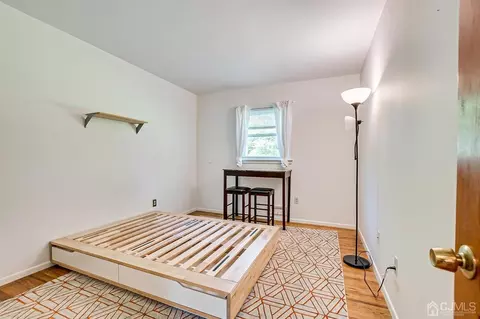 82 Calvert Ave, Edison, NJ 08820 photo 33