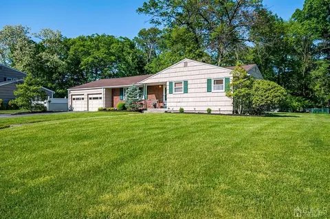 82 Calvert Ave, Edison, NJ 08820 photo 2