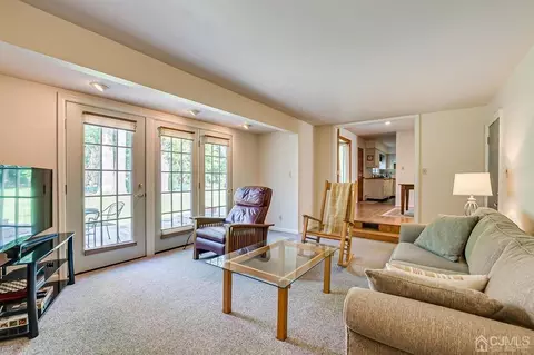 82 Calvert Ave, Edison, NJ 08820 photo 21