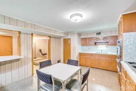 82 Calvert Ave, Edison, NJ 08820 photo 43