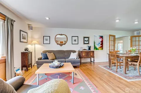 82 Calvert Ave, Edison, NJ 08820 photo 12