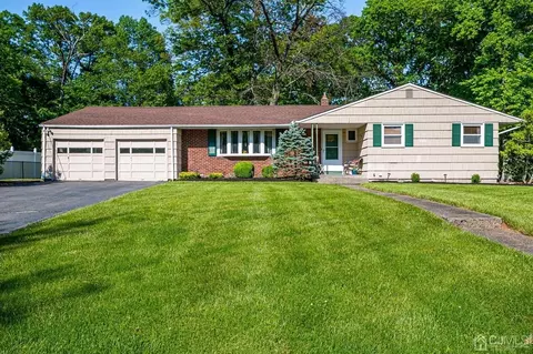 82 Calvert Ave, Edison, NJ 08820 photo 1