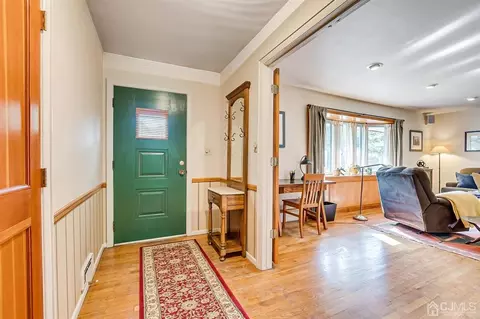 82 Calvert Ave, Edison, NJ 08820 photo 10