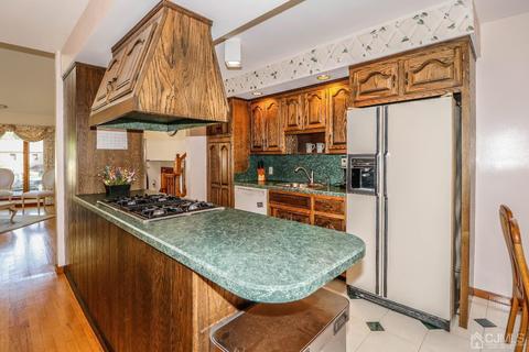 164 Devon Rd, Colonia, NJ 07067 photo 15