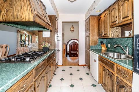 164 Devon Rd, Colonia, NJ 07067 photo 16