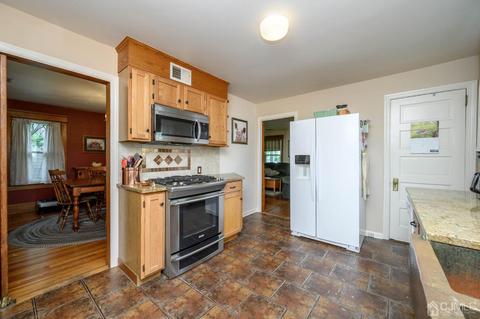 12 E High St, Bound Brook, NJ 08805 photo 15