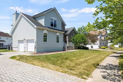 22 Mapleton Rd, Old Bridge, NJ 08857 photo 4