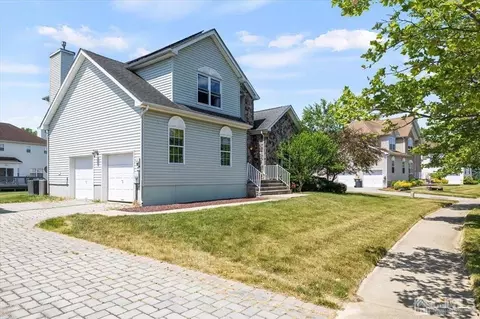 22 Mapleton Rd, Old Bridge, NJ 08857 photo 4