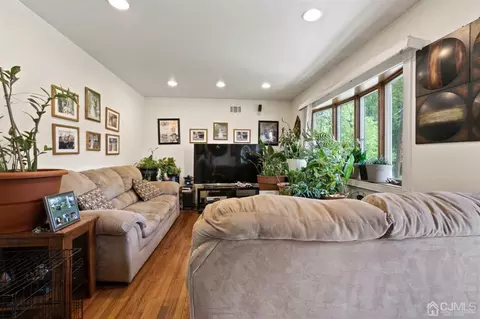445 2nd St, Middlesex, NJ 08846 photo 5