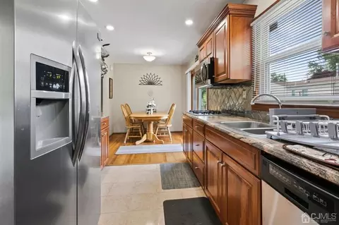 445 2nd St, Middlesex, NJ 08846 photo 9
