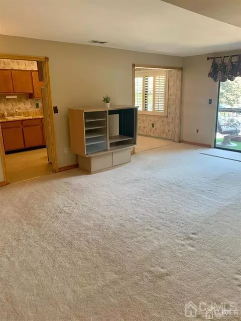 1517 Raspberry Ct, Edison, NJ 08817 photo 4