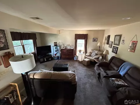 35 C St, Middlesex, NJ 08846 photo 5
