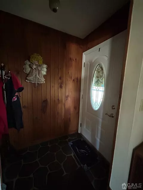35 C St, Middlesex, NJ 08846 photo 4