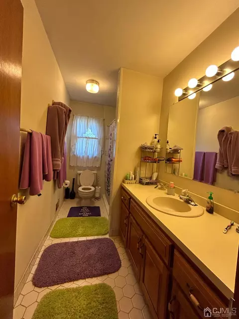35 C St, Middlesex, NJ 08846 photo 11