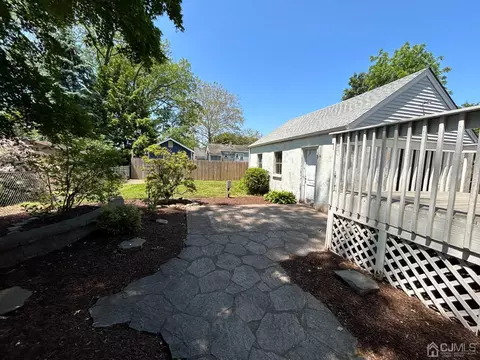 35 C St, Middlesex, NJ 08846 photo 18
