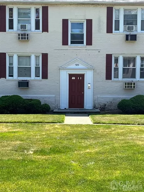 919 E Front St #D, Plainfield, NJ 07062 photo 2