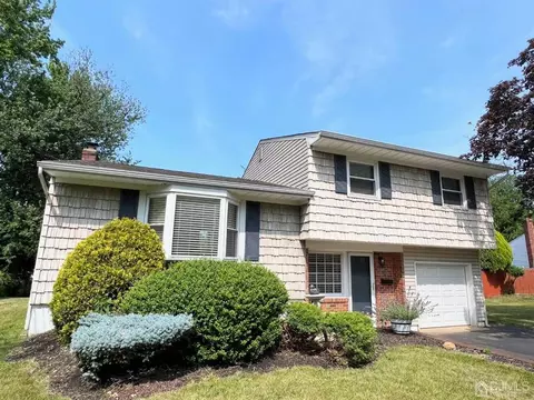4 Loeb Ct, Edison, NJ 08817 photo 19