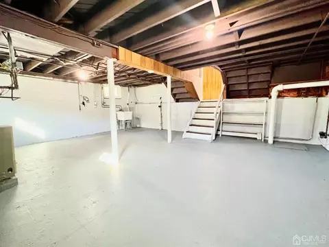 4 Loeb Ct, Edison, NJ 08817 photo 17