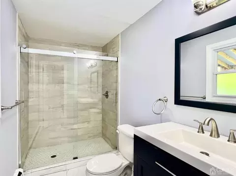 4 Loeb Ct, Edison, NJ 08817 photo 6