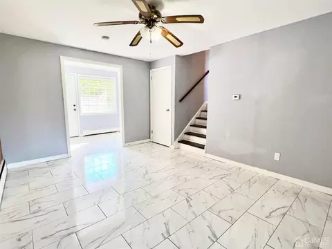 4 Loeb Ct, Edison, NJ 08817 photo 4
