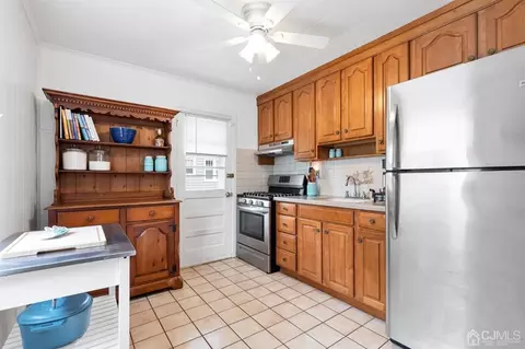 549 Lorraine Ave, Middlesex, NJ 08846 photo 6