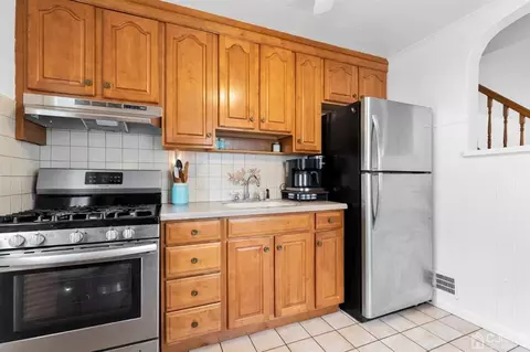 549 Lorraine Ave, Middlesex, NJ 08846 photo 8