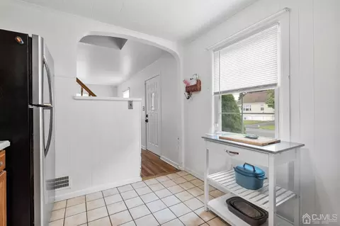 549 Lorraine Ave, Middlesex, NJ 08846 photo 9