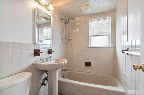 549 Lorraine Ave, Middlesex, NJ 08846 photo 14