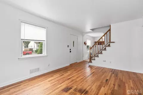 549 Lorraine Ave, Middlesex, NJ 08846 photo 4
