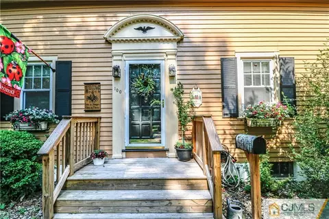 100 Lloyd St, Edison, NJ 08817 photo 2