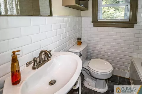 100 Lloyd St, Edison, NJ 08817 photo 16
