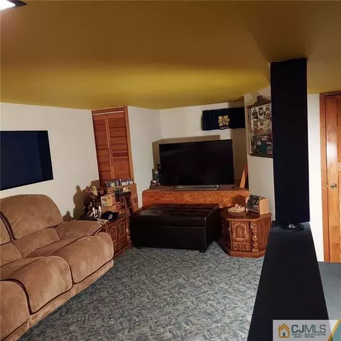 45 Riverview Ave, Edison, NJ 08817 photo 8