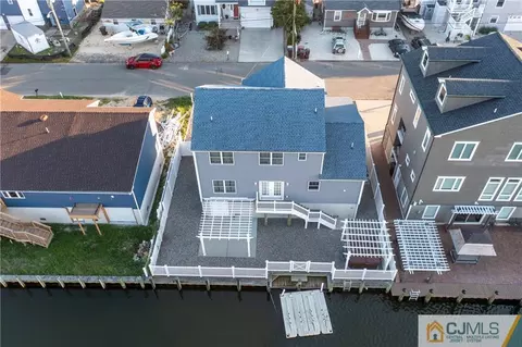 247 Cedar Dr, Berkeley, NJ 08721 photo 3