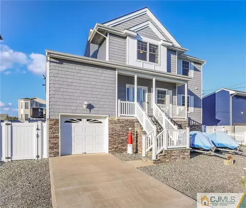 247 Cedar Dr, Berkeley, NJ 08721 photo 5