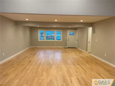97 Thomas Pl, Edison, NJ 08837 photo 6