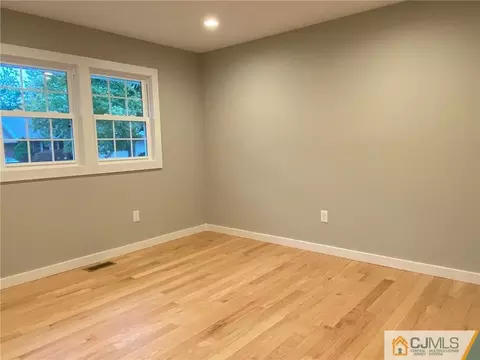 97 Thomas Pl, Edison, NJ 08837 photo 9