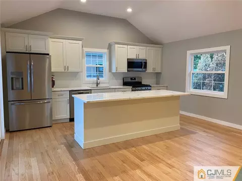 97 Thomas Pl, Edison, NJ 08837 photo 3