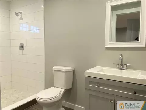 97 Thomas Pl, Edison, NJ 08837 photo 8