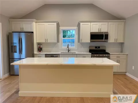 97 Thomas Pl, Edison, NJ 08837 photo 4