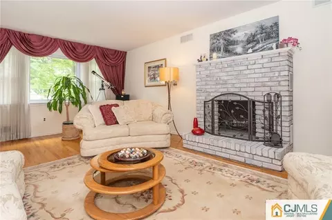 11 Jonathan Dr, Edison, NJ 08820 photo 17